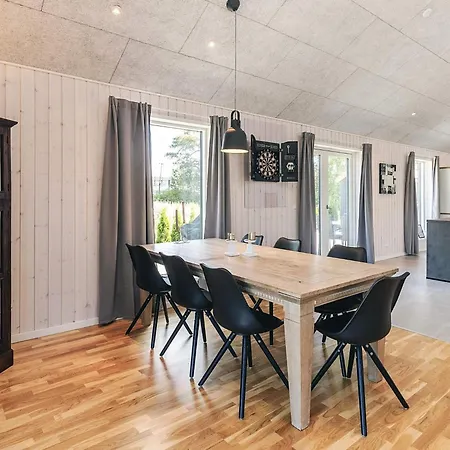 5 Star In Vaeggerlose Bøtø By